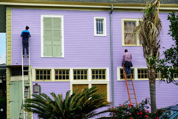 Alpha Remodeling exterior crew on ladders